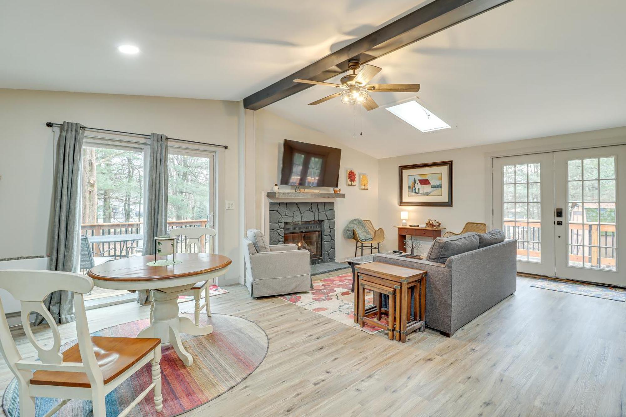 Quaint Jim Thorpe Cabin Retreat, Walk To Beach! المظهر الخارجي الصورة