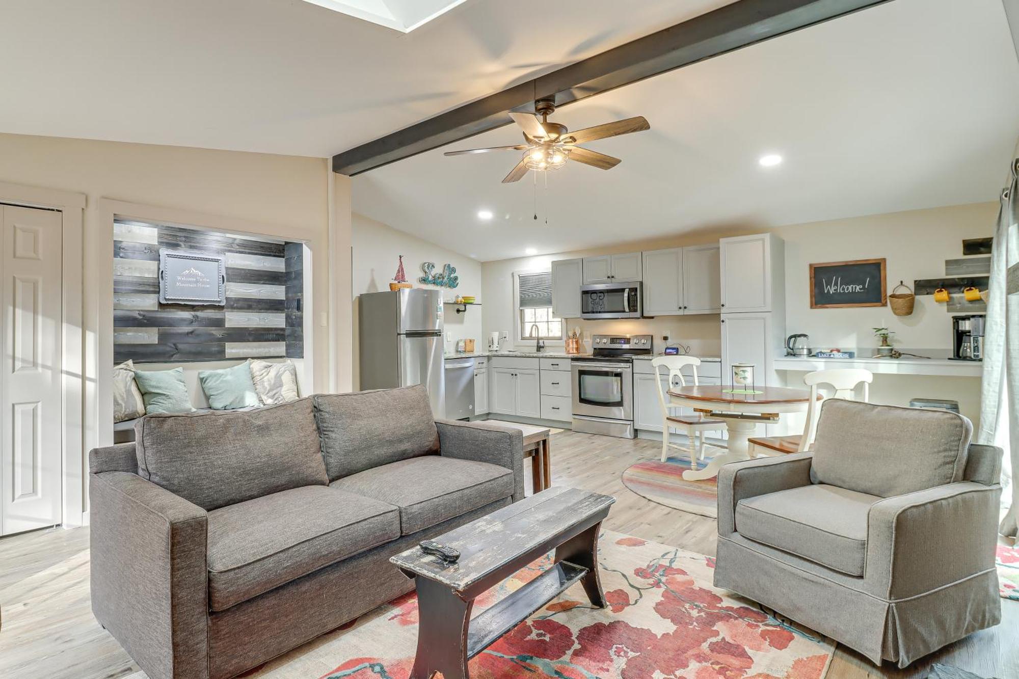 Quaint Jim Thorpe Cabin Retreat, Walk To Beach! المظهر الخارجي الصورة