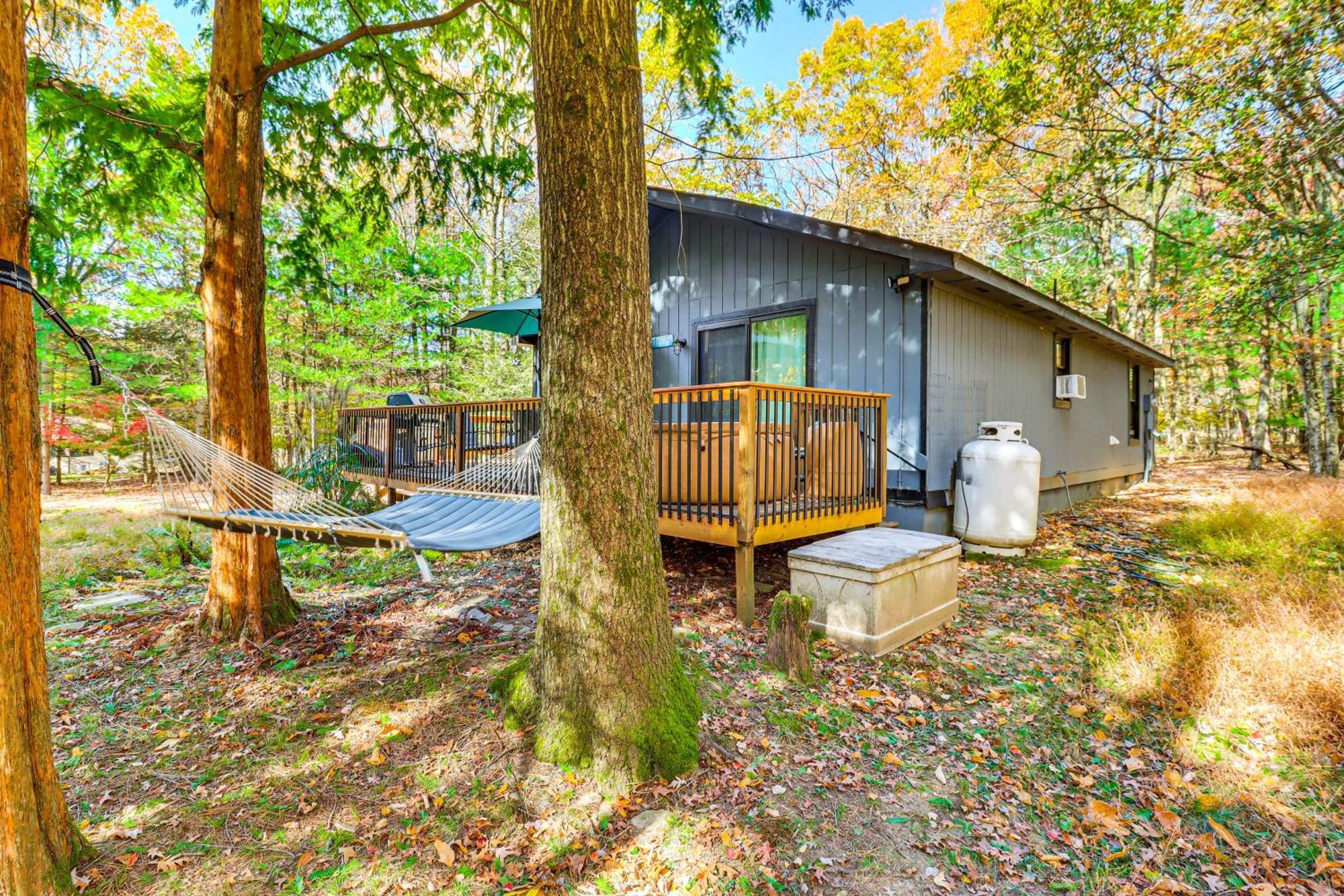 Quaint Jim Thorpe Cabin Retreat, Walk To Beach! المظهر الخارجي الصورة